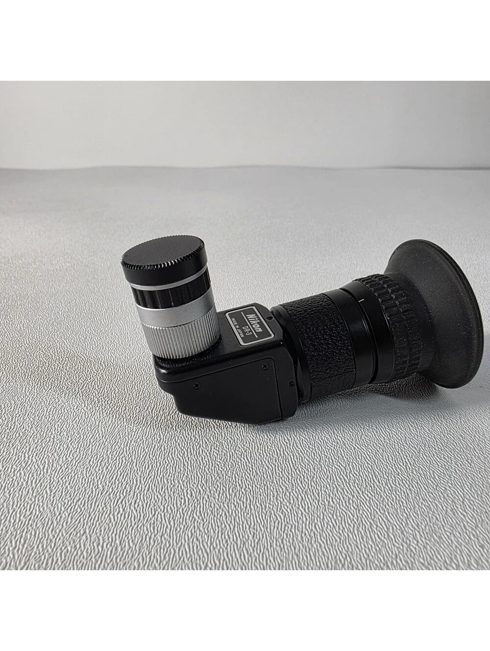 Nikon DR-3 Right-Angle Finder Viewfinder Attachment for Nikon SLR Cameras